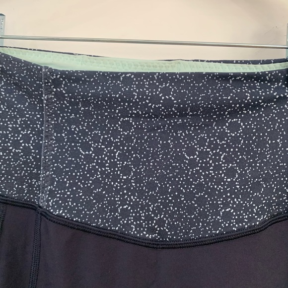 High rise blue Lululemon leggings - Picture 3 of 8